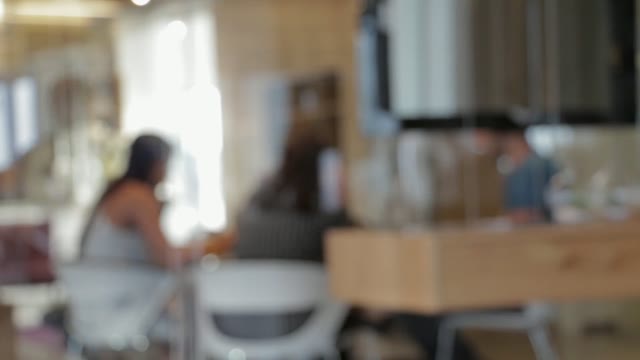 Meeting bokeh