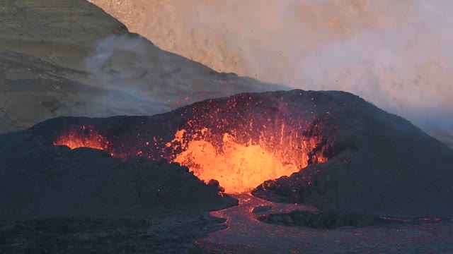 Volcano glow